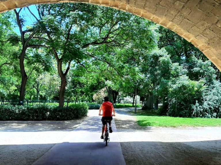 Ruta en bici por el Parque del río Turia | Valencia&Go