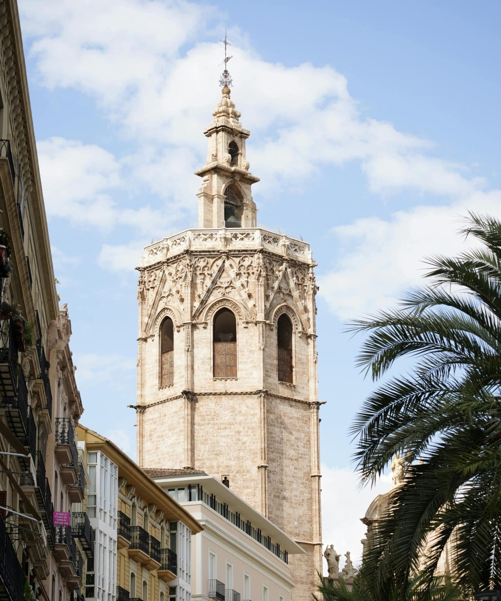 la torre del miguelete de valencia