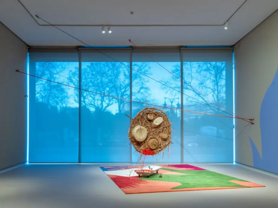 Œuvre d'art contemporain réalisée par A Media Lumbre à Valence.